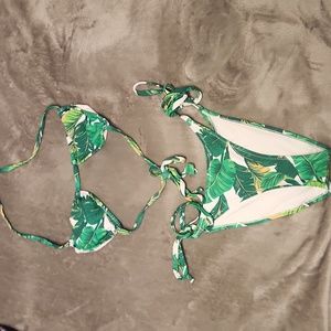 Cute triangle plant print bikini